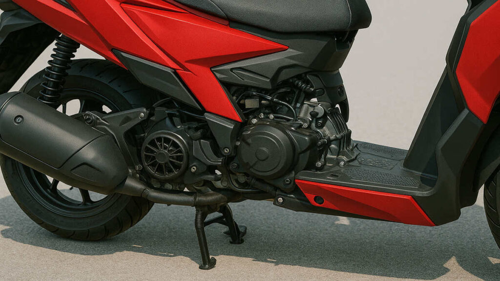 Hero Xoom 160 engine and side panel close-up