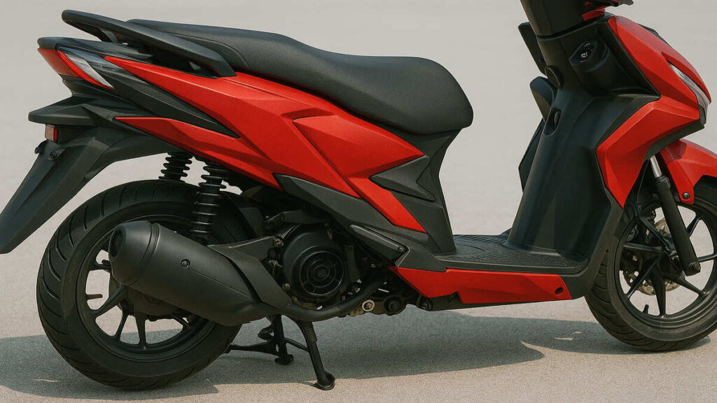 Hero Xoom 160 rear suspension and side view